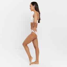 Комплект нижнего белья женский (топ, трусы) Collorista, белый, размер 42-44