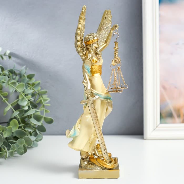 Фигурка полистоун «Богиня Фемида с крыльями. Правосудие», сливки с золотом, 6×11×25 см