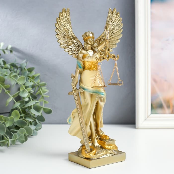 Фигурка полистоун «Богиня Фемида с крыльями. Правосудие», сливки с золотом, 6×11×25 см