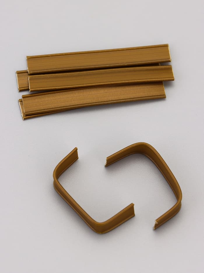 Клип лента в нарезке, золотая, для фиксация упакованной продукции, 5 см