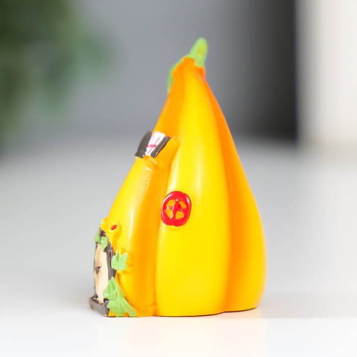 Фигурка полистоун «Домик-тыковка», 5.5×4.3×3.7 см