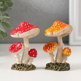 Фигурка полистоун «Три красных мухомора», 8.9×5.8×5.4 см, МИКС