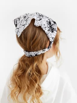 Косынка для девочки MINAKU «Узор», белая, размер 50