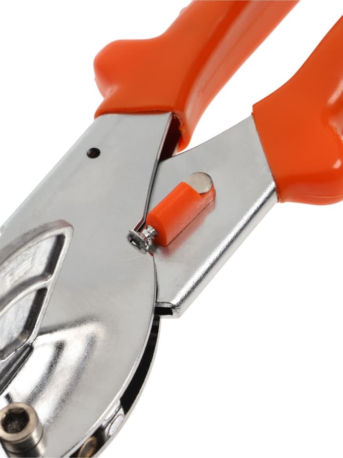 Ножницы универсальные ТУНДРА, SK5, по пластику, резине, дереву, металлу, 45 - 135°, 220 мм