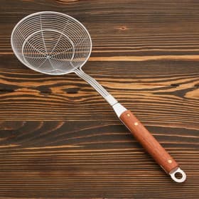 Дуршлаг-сито Шафран, d=14 см, с деревянной ручкой, металл