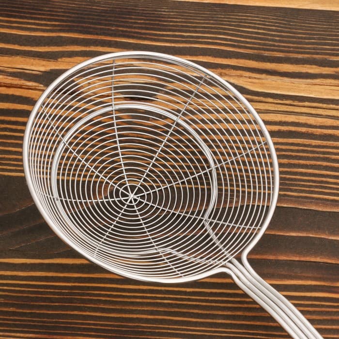 Дуршлаг-сито Шафран, d=14 см, с деревянной ручкой, металл