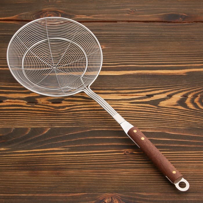 Дуршлаг-сито Шафран, d=18 см, с деревянной ручкой, металл