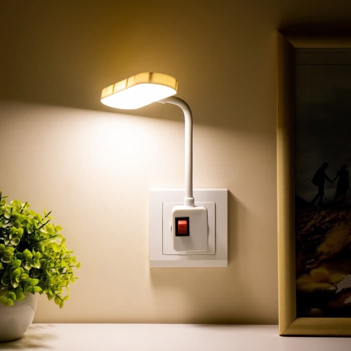 Бра в розетку «Берд» LED 7 Вт белый 1.5×12×21 см