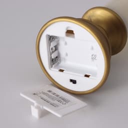 Светодиодная свеча в подсвечнике RISALUX «Ретро», ночник LED, от батареек, золото, 7×7×24 см