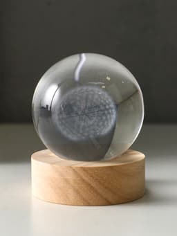 Световая фигурка «Одуванчик», LED-ночник, стекло d=6 см, подставка дерево, USB, 6.5×6.5×7.5 см