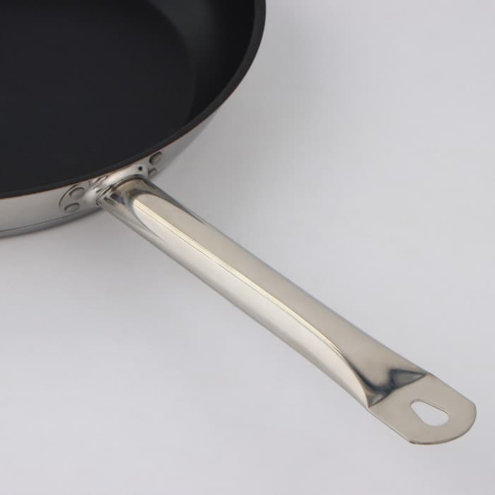 Сковорода Катунь «Общепит», d=34 см, толщина корпуса 0.6 мм, дно 3.5 мм, антипригарное покрытие, индукция, нержавеющая сталь, AISI - 201