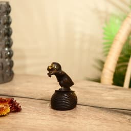 Сувенир «Обезьяна», бронза, 11×9.5 см