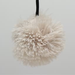 Когтеточка c лежанкой «Пижон», 58×36×39 см, овальная, пушистый мех, джут, бежевая