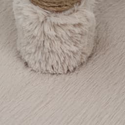 Когтеточка c лежанкой «Пижон», 58×36×39 см, овальная, пушистый мех, джут, бежевая