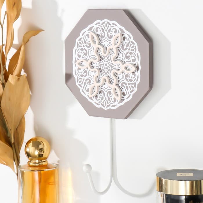 Настенный крючок декоративный «Цветок. Восьмигранник», дерево, 11.6×0.7×20 см