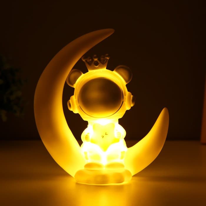 Фигурка световая RISALUX «Принцесса космонавт», LED-ночник, USB, белый, 18×17×7 см