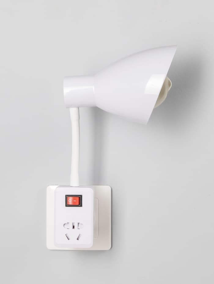 Бра с розетками «Классик» Е27 15 Вт белый 10×10×27 см