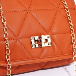 Сумка-мессенджер на застёжке, рыжая