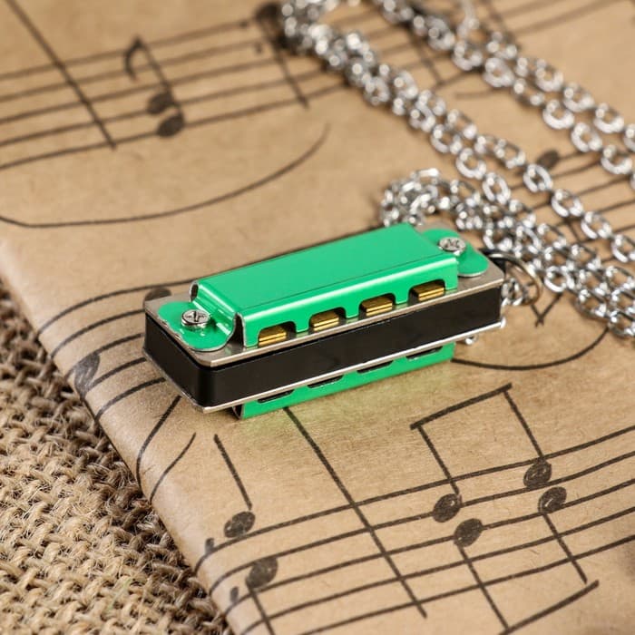 Губная гармошка Music Life 4 отверстия, 8 тонов, 3.5×1.5×1 см, цепь 28 см, зеленая