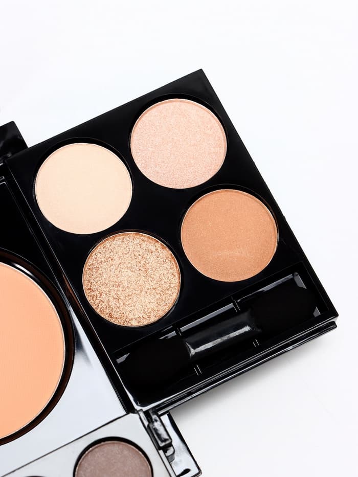 Набор профессиональной косметики Miss Young №17