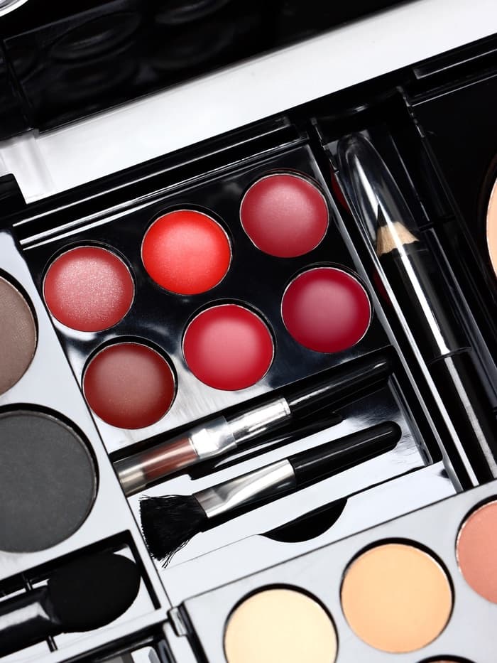 Набор профессиональной косметики Miss Young №17