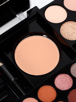 Набор профессиональной косметики Miss Young №17