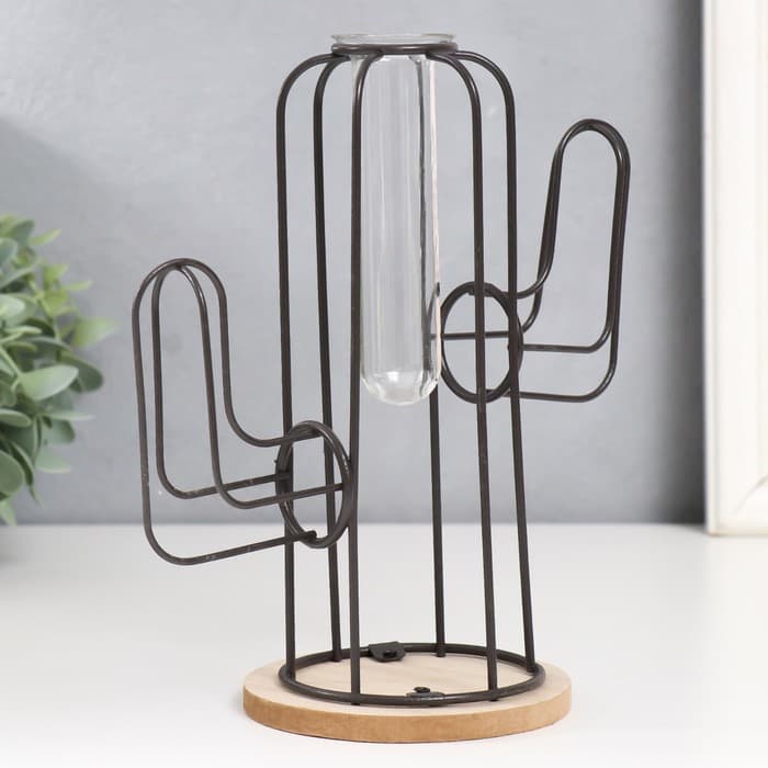 Фигурка с колбой (вазоном) «Кактус», чёрный, 20×12×22.5 см