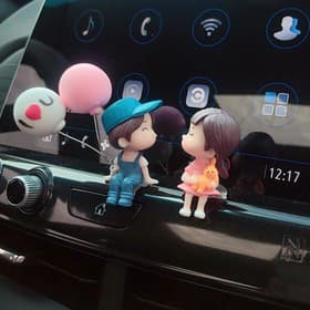 Игрушка на панель авто «Влюбленная парочка»