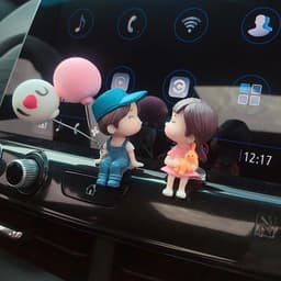 Игрушка на панель авто «Влюбленная парочка»