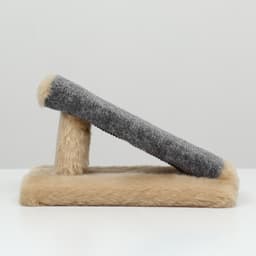 Когтеточка «Горка», мини-версия, 29×14×14 см, ковролин, светло-коричневая