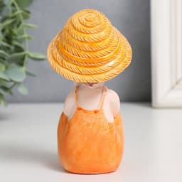 Фигурка полистоун «Мальчик или Девочка с цыплёнком», 7.5×4.5×11 см, МИКС