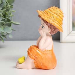 Фигурка полистоун «Мальчик или Девочка с цыплёнком», 7.5×4.5×11 см, МИКС