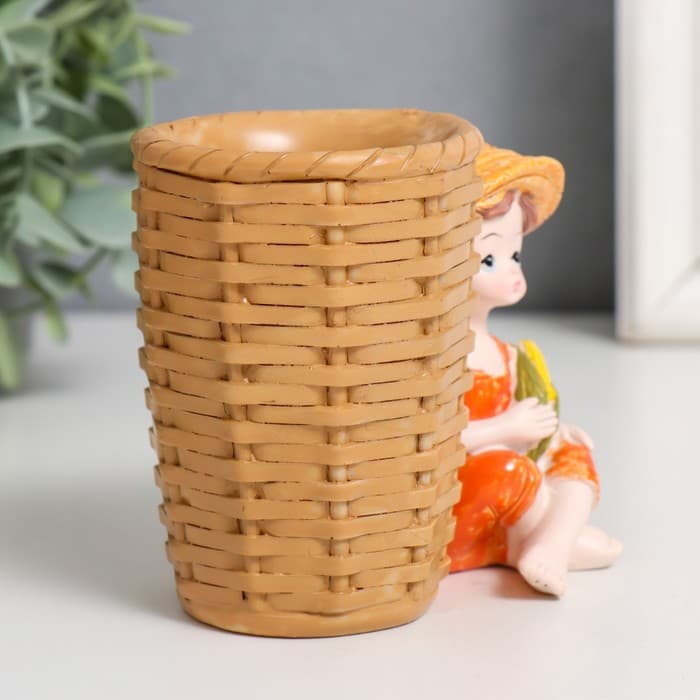 Фигурка полистоун с подставкой «Мальчик или Девочка с кукурузой», 11×7×9.2 см, МИКС