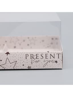 Коробка кондитерская для муссовых пирожных «Present for you», 17.8×17.8×6.5 см