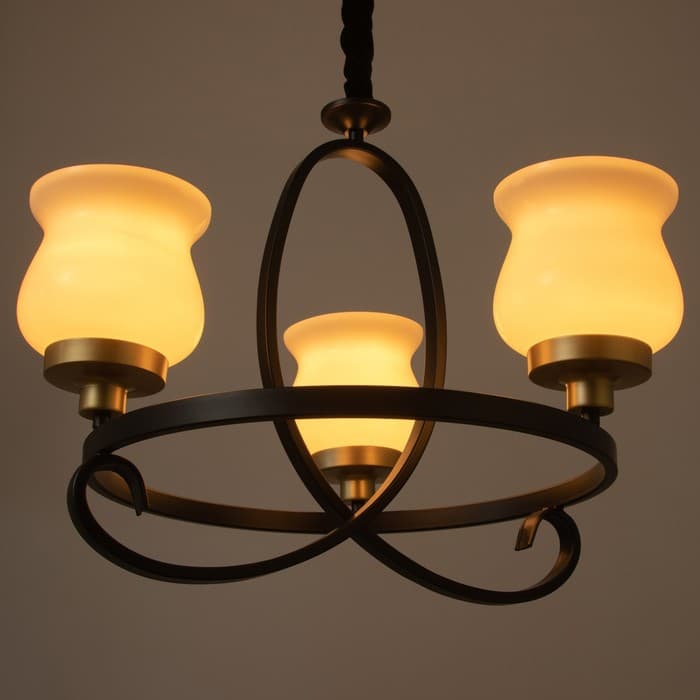 Люстра «Кантри» 3×40 Вт Е27 черно-золотой 50×50×50 см BayerLux