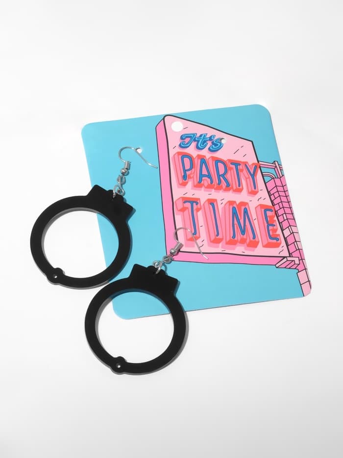 Серьги акриловые «Наручники», чёрные в серебре