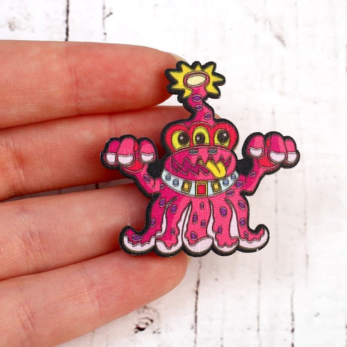 Деревянный значок ZUFA «Осьми»