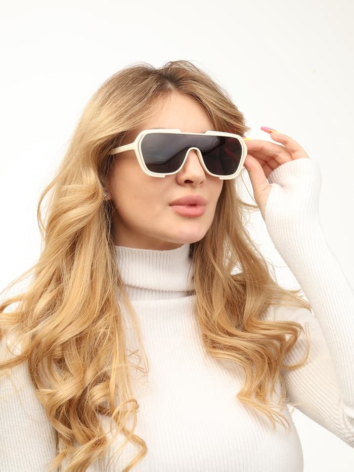 Очки солнцезащитные «OneSun. Маска», uv 400, линза 4.5×5.8 см, белый, чёрный