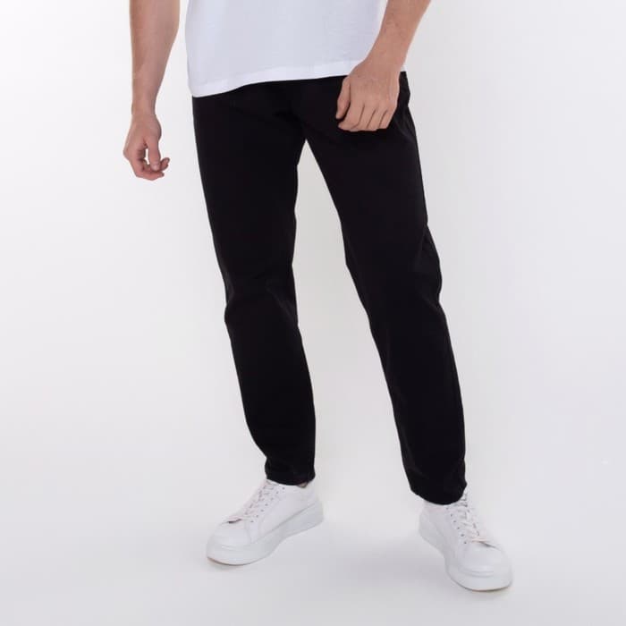 Джинсы мужские, цвет чёрный, размер 56 (W38 L32)