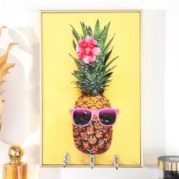 Ключница настенная декоративная «Модный ананас», 3 крючка на панно, пластик, МДФ, стразы, золото, 19.3×1.8×29 см