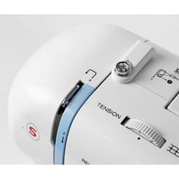 Швейная машина Singer Classic 25, 85 Вт, 19 операций, полуавтомат, белая