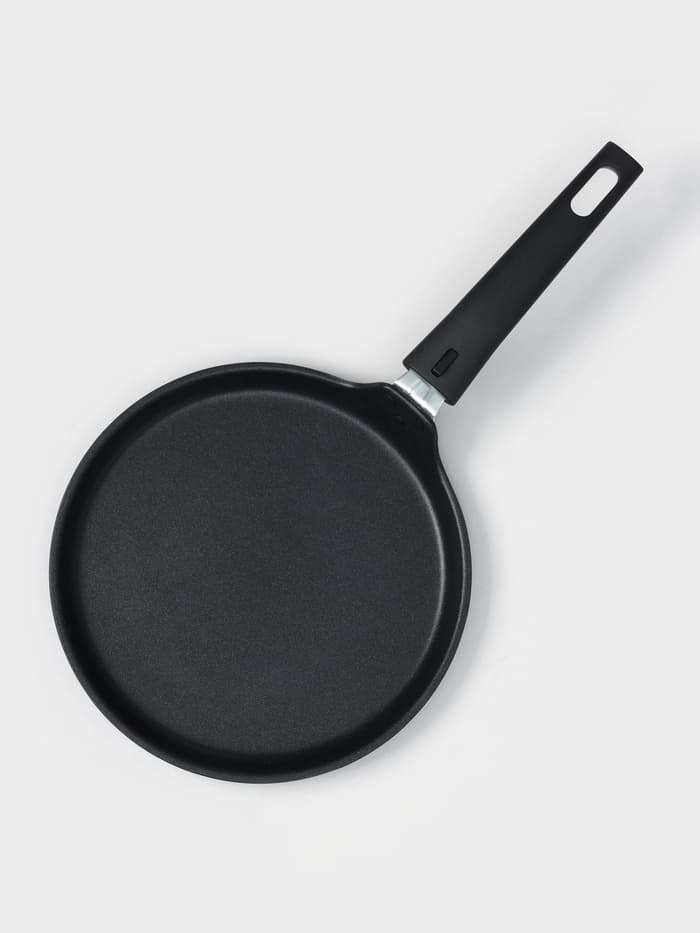 Сковорода блинная KUKMARA «Традиция», d=22 см, съёмная ручка, антипригарное покрытие, алюминий, чёрная