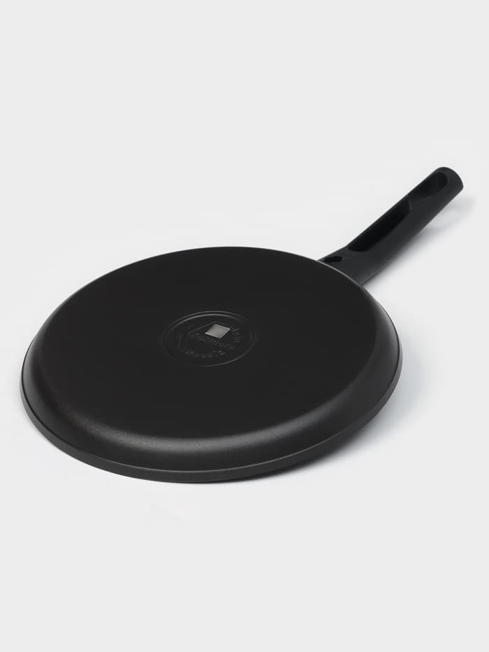 Сковорода блинная KUKMARA «Традиция», d=22 см, съёмная ручка, антипригарное покрытие, алюминий, чёрная