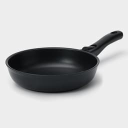 Сковорода KUKMARA «Традиция», d=22 см, стеклянная крышка, съёмная ручка, антипригарное покрытие, алюминий, чёрный