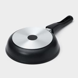 Сковорода KUKMARA «Традиция», d=22 см, стеклянная крышка, съёмная ручка, антипригарное покрытие, алюминий, чёрный