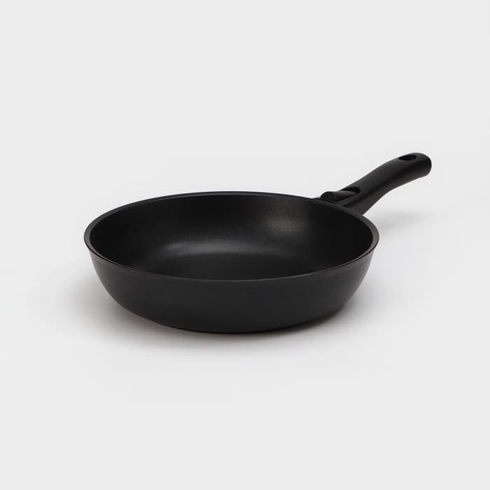 Сковорода KUKMARA «Традиция», d=26 см, стеклянная крышка, съёмная ручка, антипригарное покрытие, алюминий, чёрная