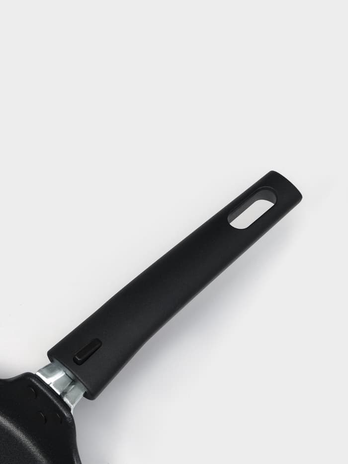 Сковорода блинная KUKMARA «Традиция», d=24 см, съёмная ручка, антипригарное покрытие, алюминий, чёрная