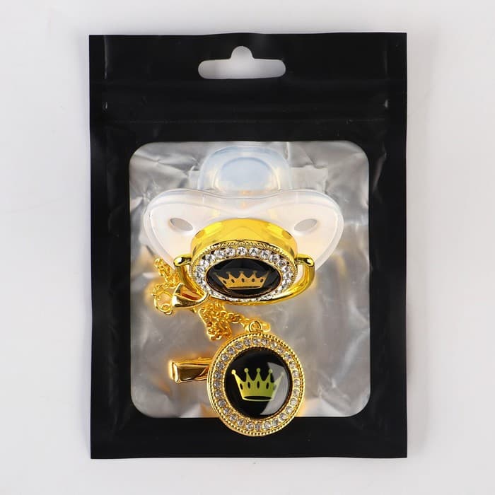 Соска - пустышка силиконовая ортодонтическая M&B «PRINCESS», от 6 мес., с колпачком, держатель - цепочка, белый/золото, стразы