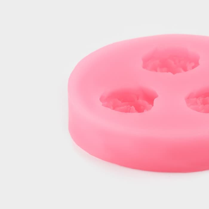 Молд Доляна «Три малых розы», силикон, 4.5 см, розовый