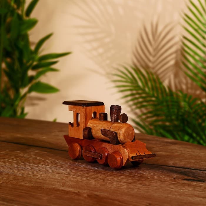 Сувенир «Паровоз», 16×4.5×9 см, тиковое дерево